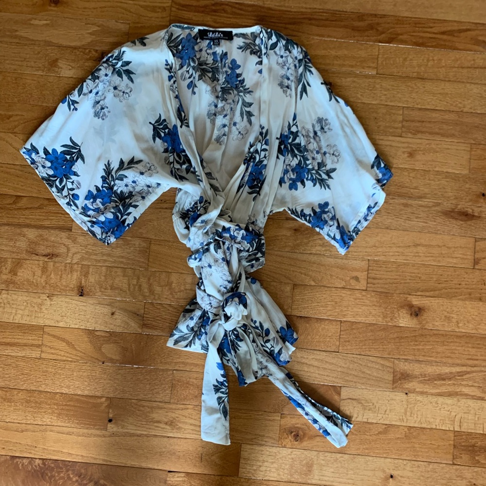 Lulu’s Floral Kimono Wrap Top